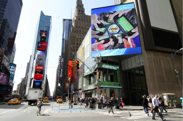 Broadway 1515號，400㎡顯示屏